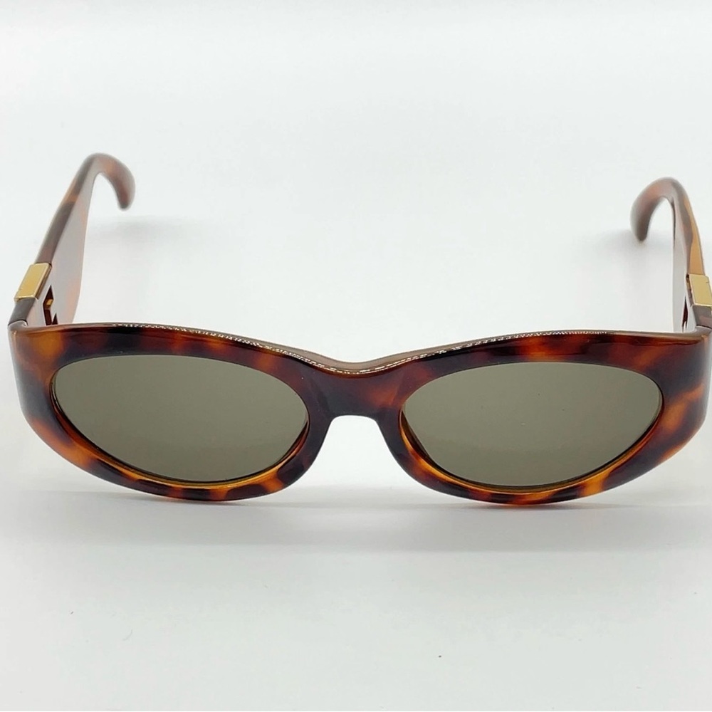 Auth Fendi Gold Logo Brown
Print Sunglasses - Picture 3 of 12